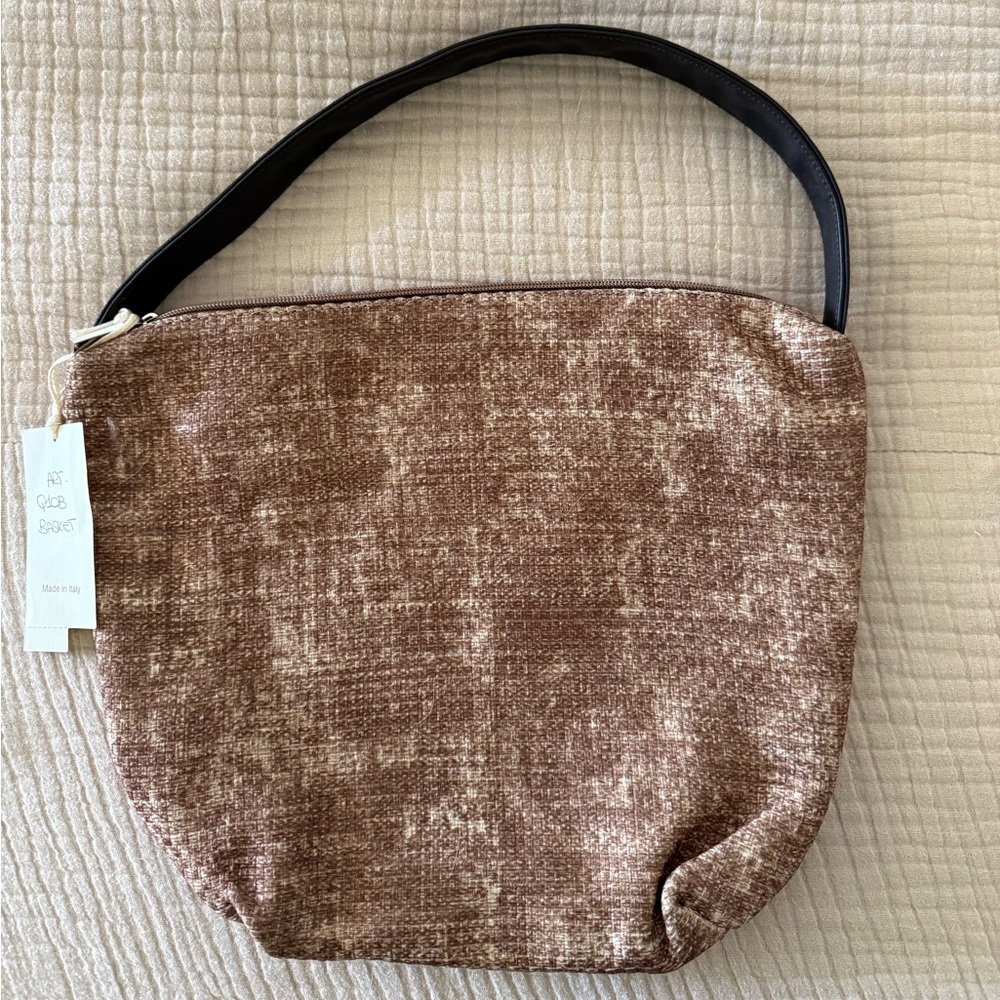Italian Made Textured Handbag - Picture 3 of 4